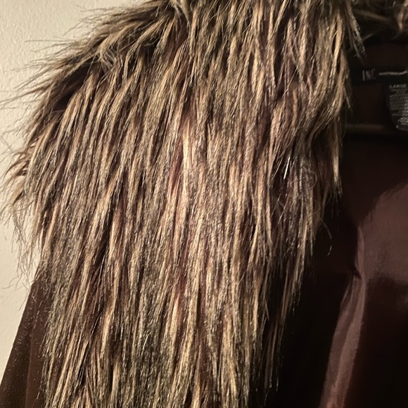 INC Faux Fur vest - Picture 3 of 8